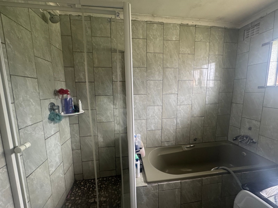 5 Bedroom Property for Sale in Amalinda Eastern Cape